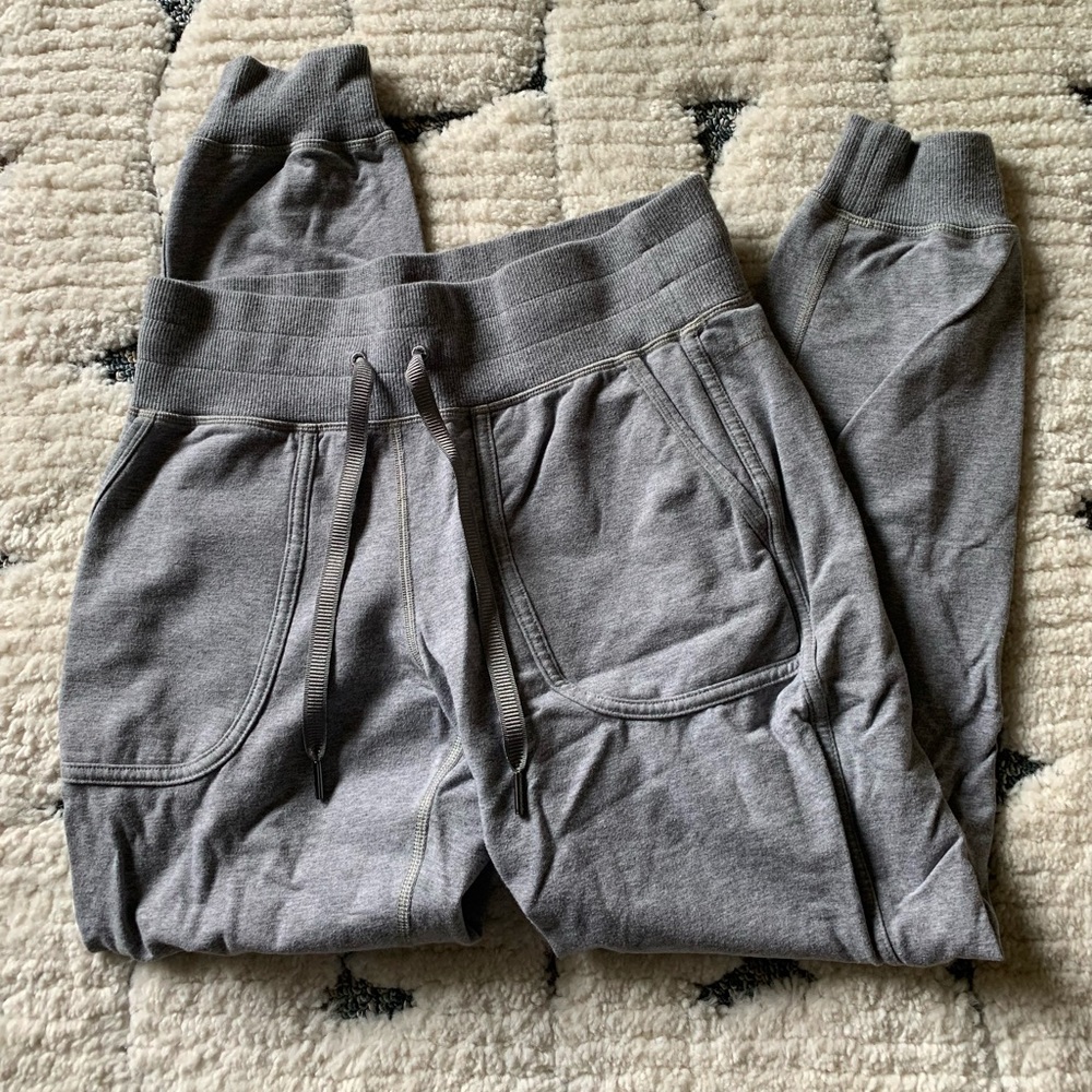 Lululemon gray joggers 6 French terry